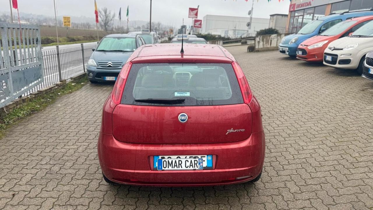 Fiat G.PUNTO 2006 1.2 B/GPL 75.000KM