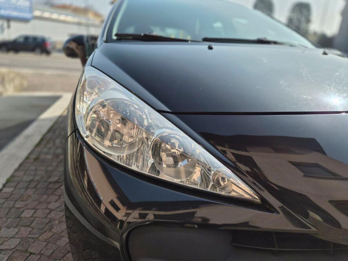 Peugeot 207 1.4 8v Millesim 200 5p