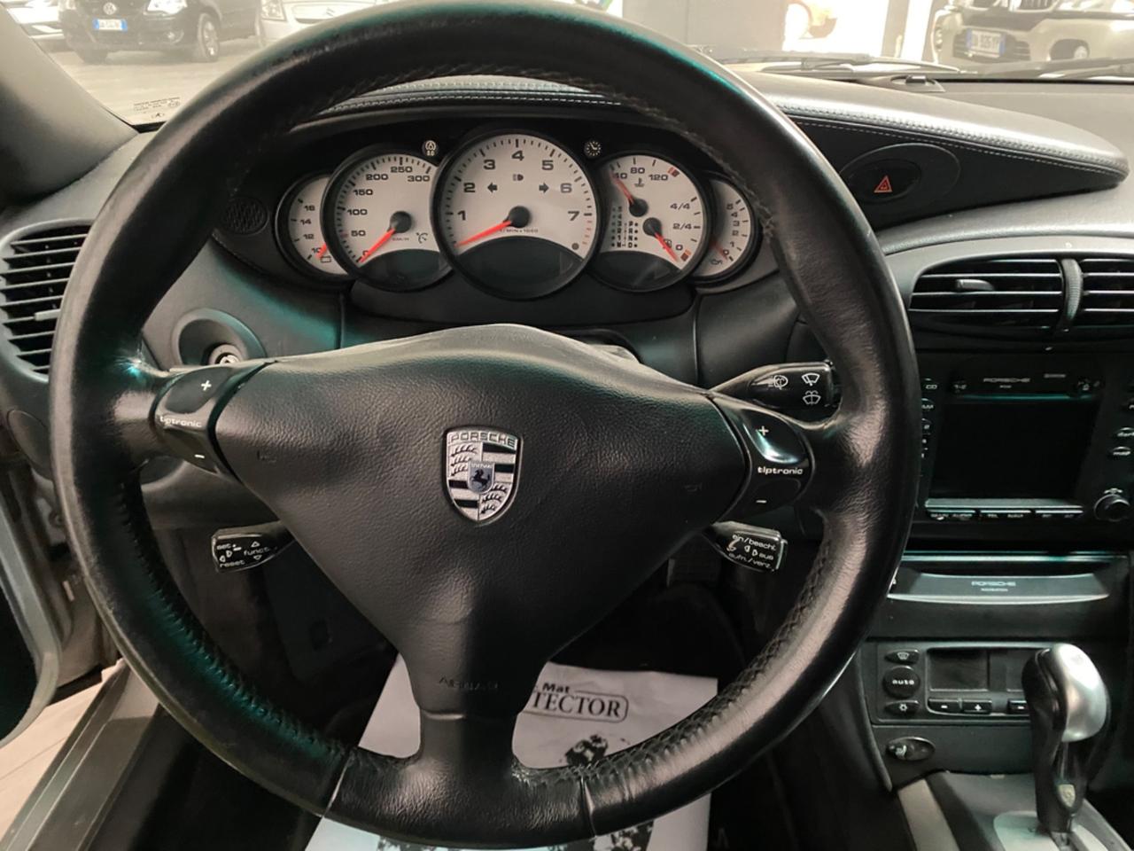 Porsche 911 Carrera cat Coupé