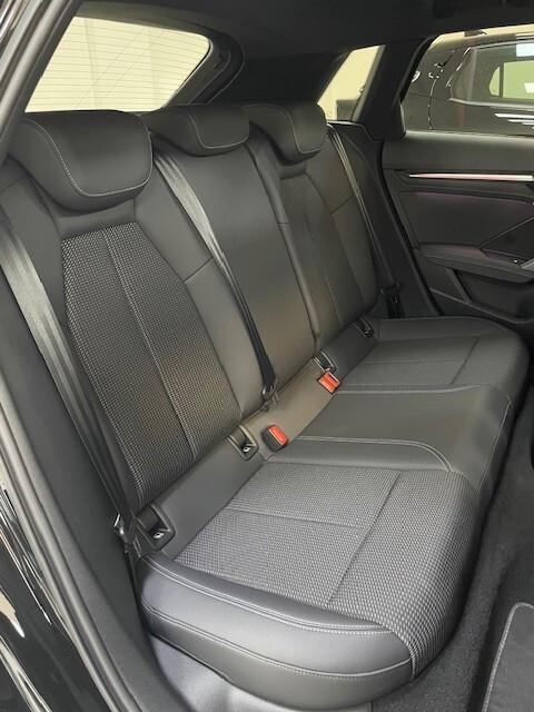 Audi A3 SPB 2.0 TDI 150CV S tronic S-line Black My26