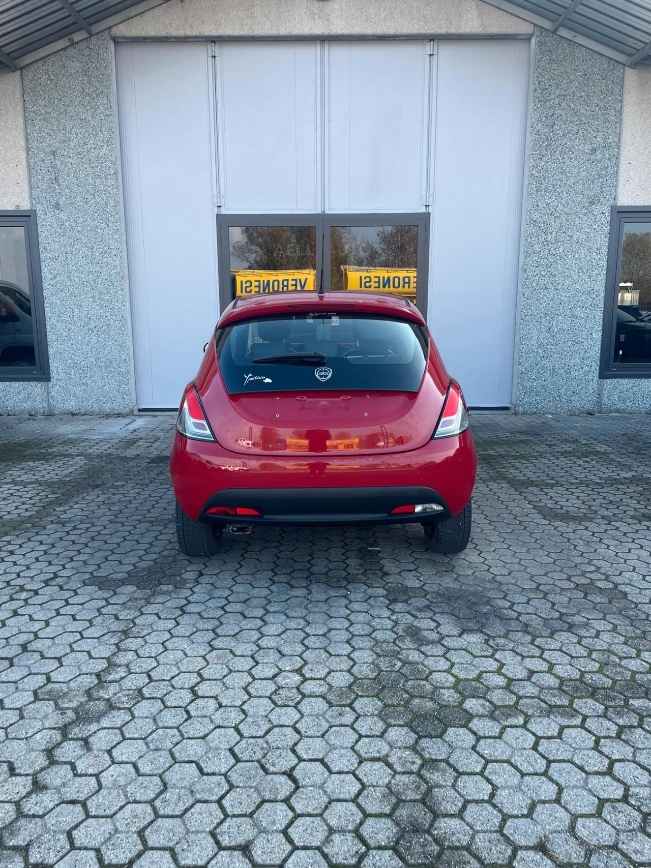 Lancia Ypsilon 1.2 69 CV 5 porte Elefantino