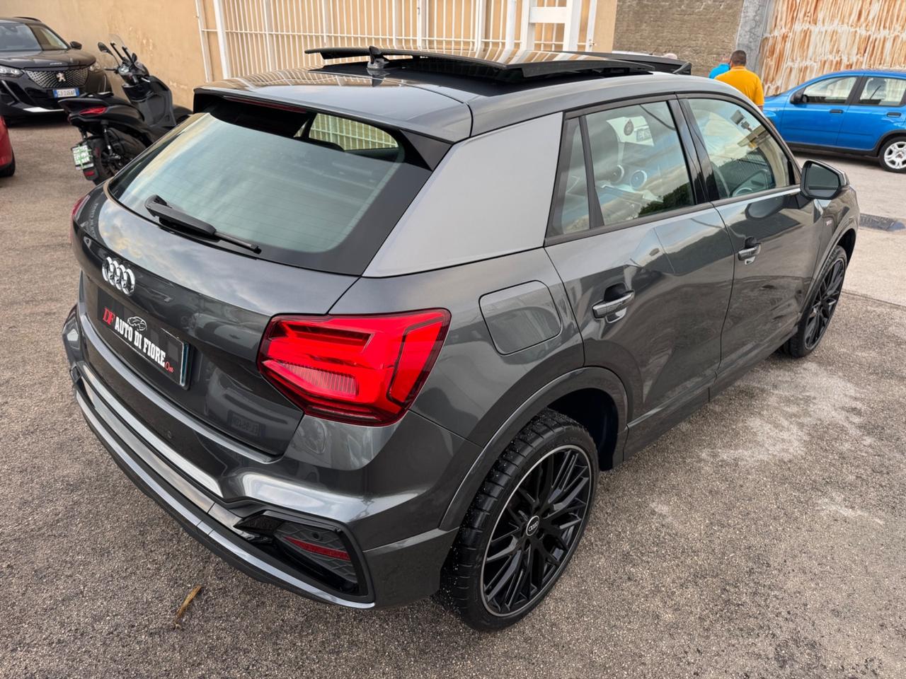 Audi Q2 30 TDI 116CV S tronic S-line Edition COCKPIT tetto