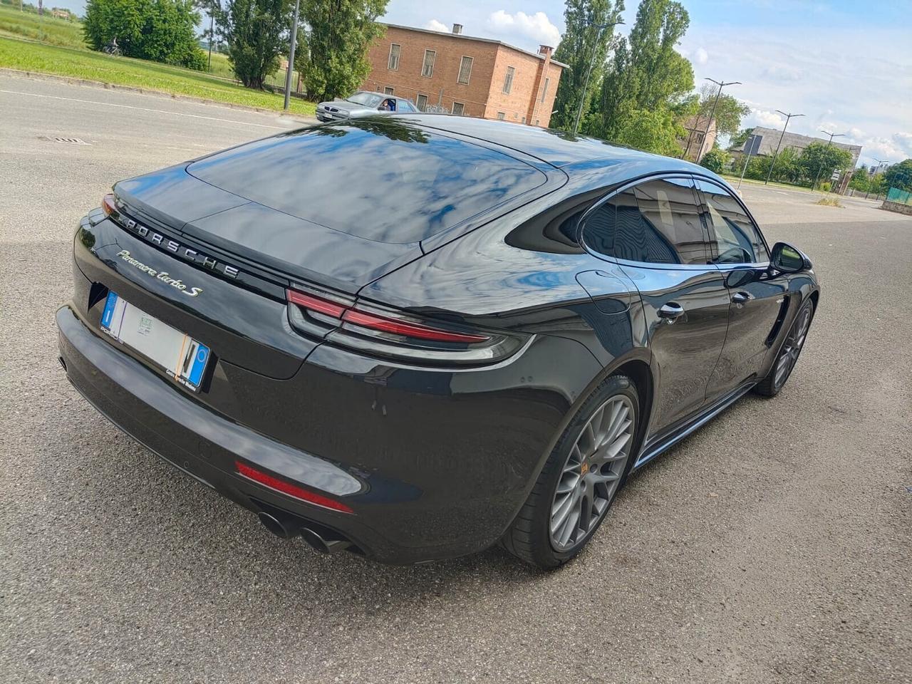Porsche Panamera 4.0 Turbo S E-Hybrid