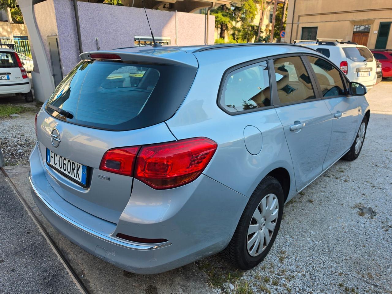 Opel Astra 1.6 CDTi 110CV Sports Tourer Elective Euro6 solo km 111370