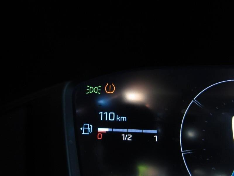 Peugeot 2008 1.2 PURETECH 100CV SeS ALLURE ( DIGITAL COCKPIT - FARI LED PDC MIRROR )