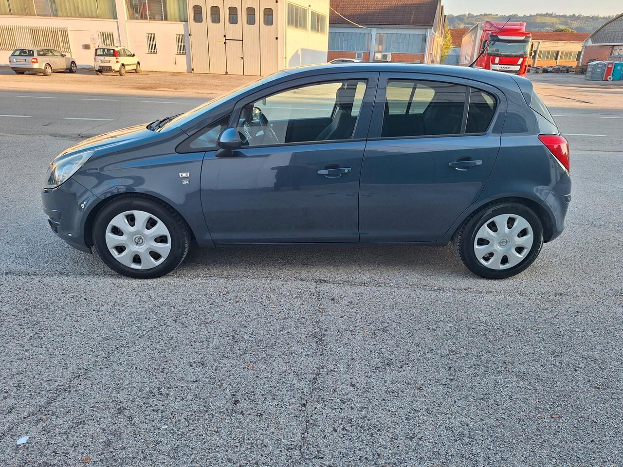 Opel Corsa 1.2 5 porte Edition NEOPATENTATI UNICOPROPIETARIO