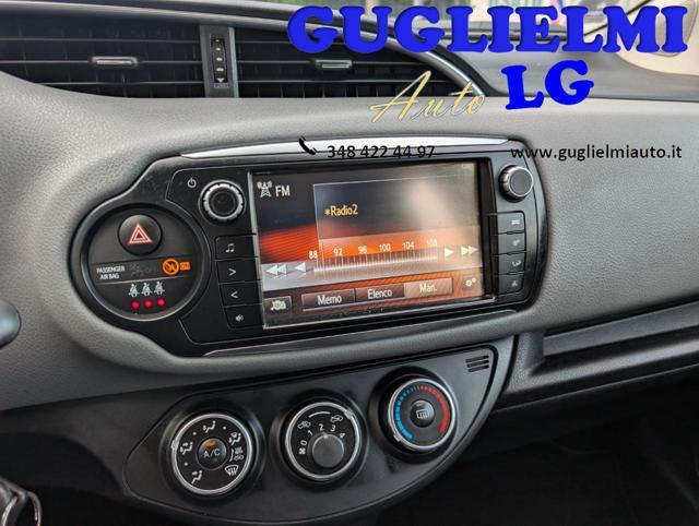 TOYOTA Yaris 1.3 5 porte Active Neopatentati