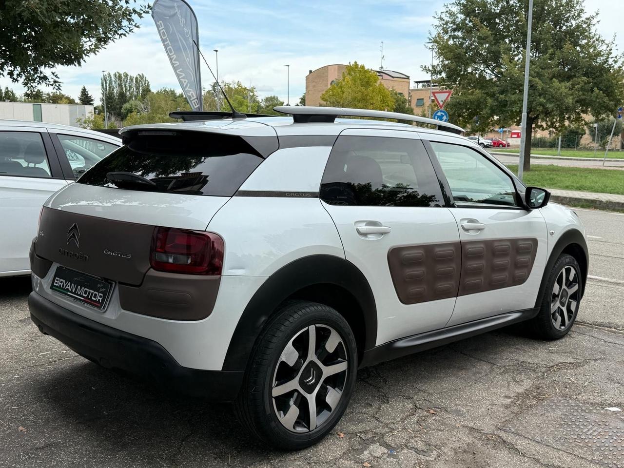 Citroen C4 Cactus PureTech 82 S&S ETG Shine Edition