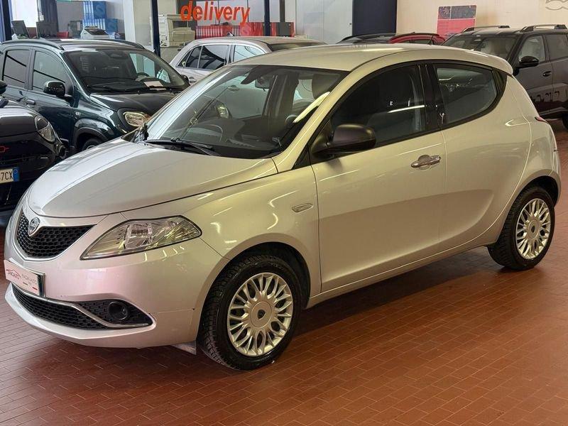 Lancia Ypsilon 1.2 69cv Silver