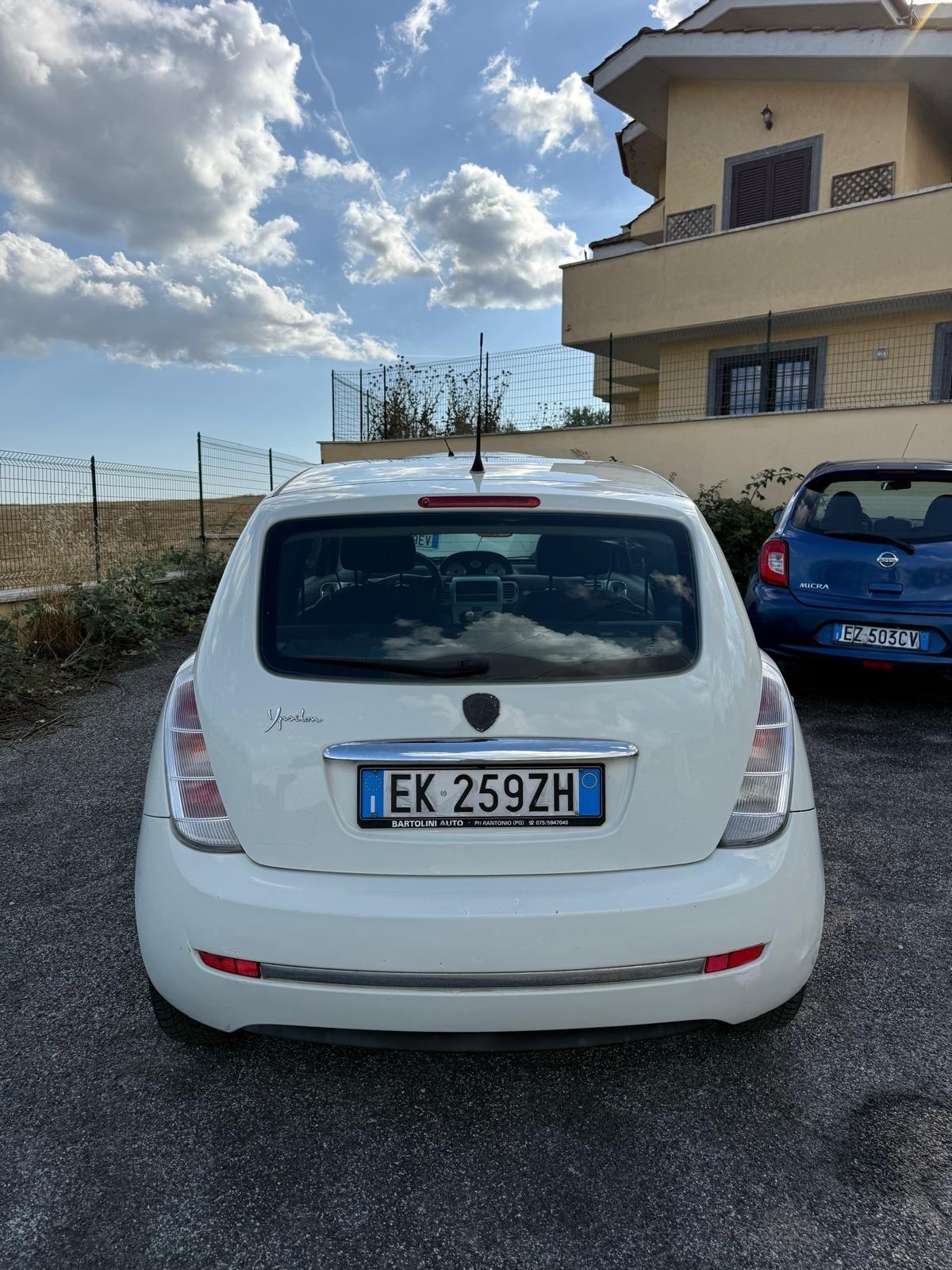 Lancia Ypsilon 1.2 69 CV 5 porte GPL Ecochic Gold
