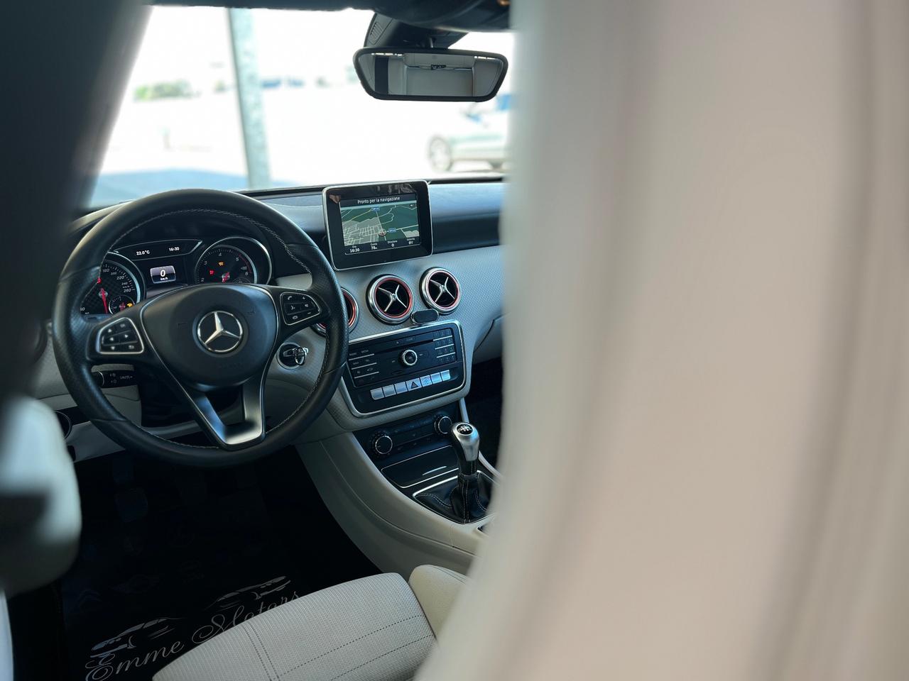 Mercedes-benz A 180 D 110 Cv Urban Style CRYSTAL GREY