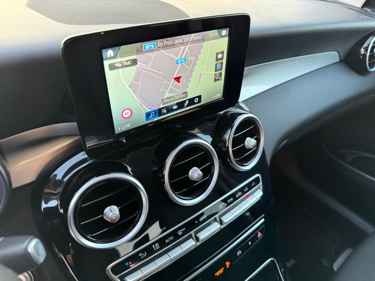 MERCEDES GLC 200D Sport 4Matic - Led Navi