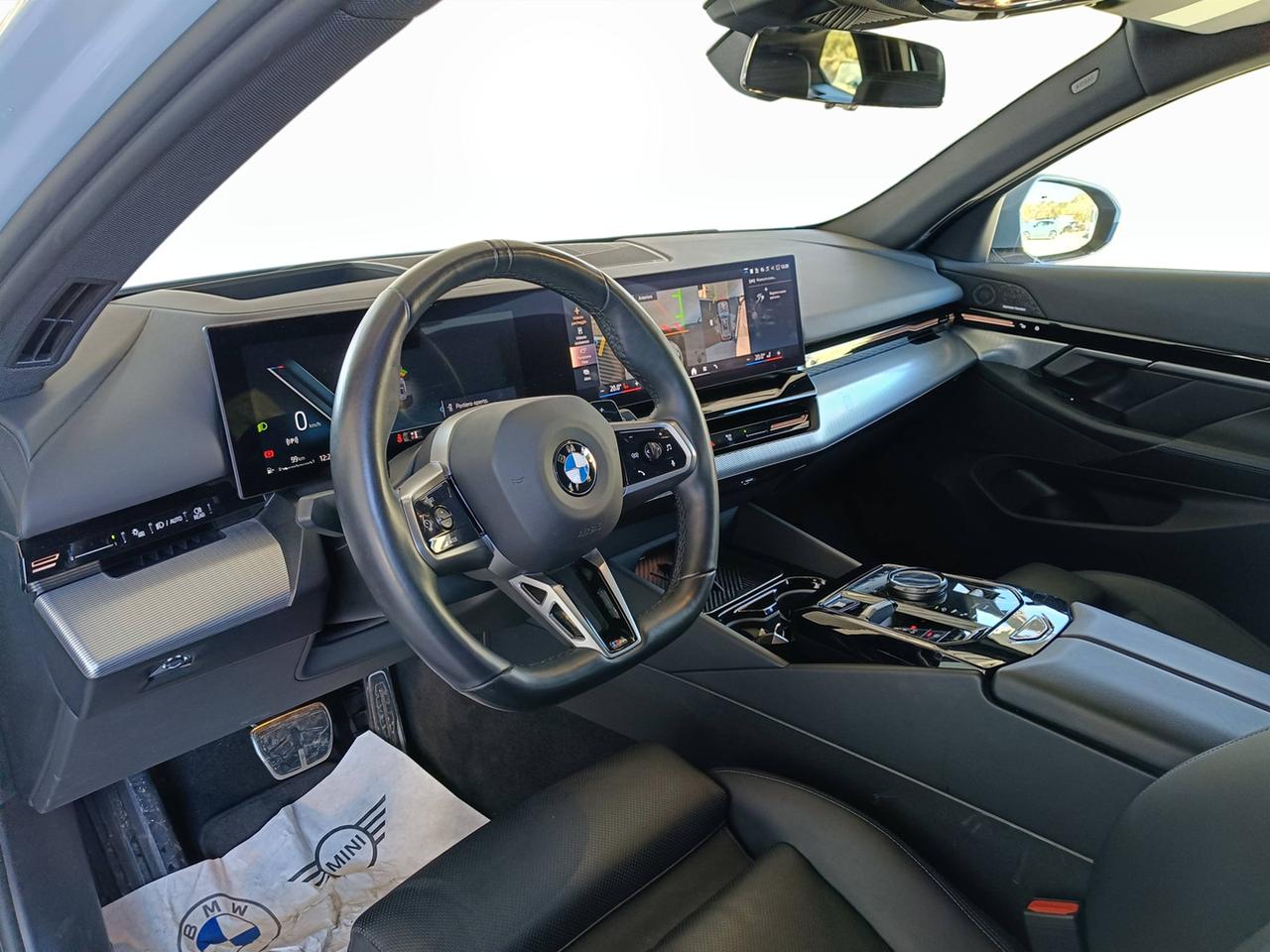 BMW Serie 5 G61 2024 Touring - 520d Touring 48V xdrive MSport Pro auto