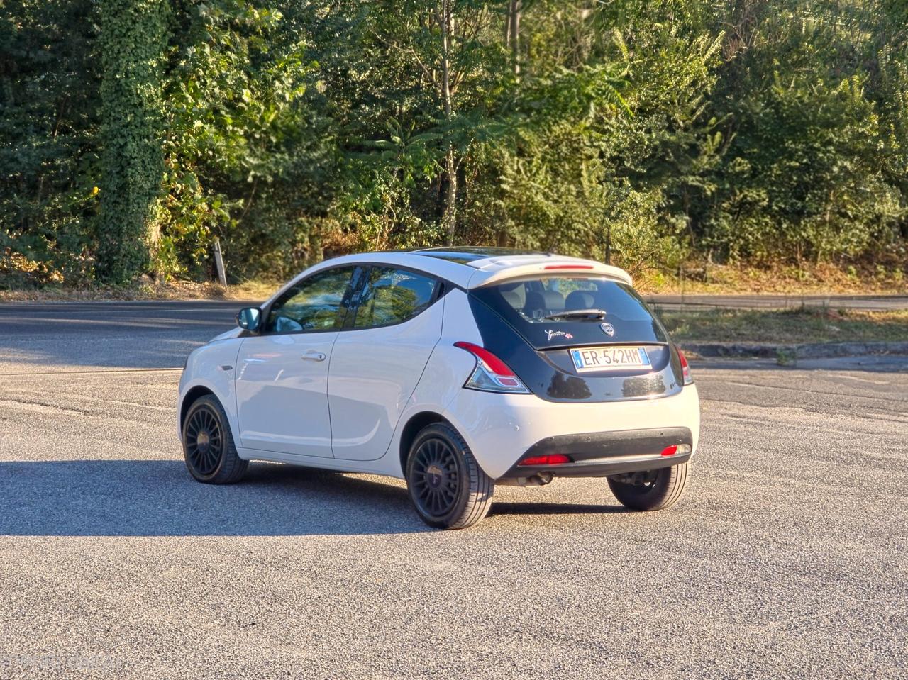 Lancia Ypsilon 1.2 69 CV 5 porte S&S Silver E5B Manuale NEO 2013