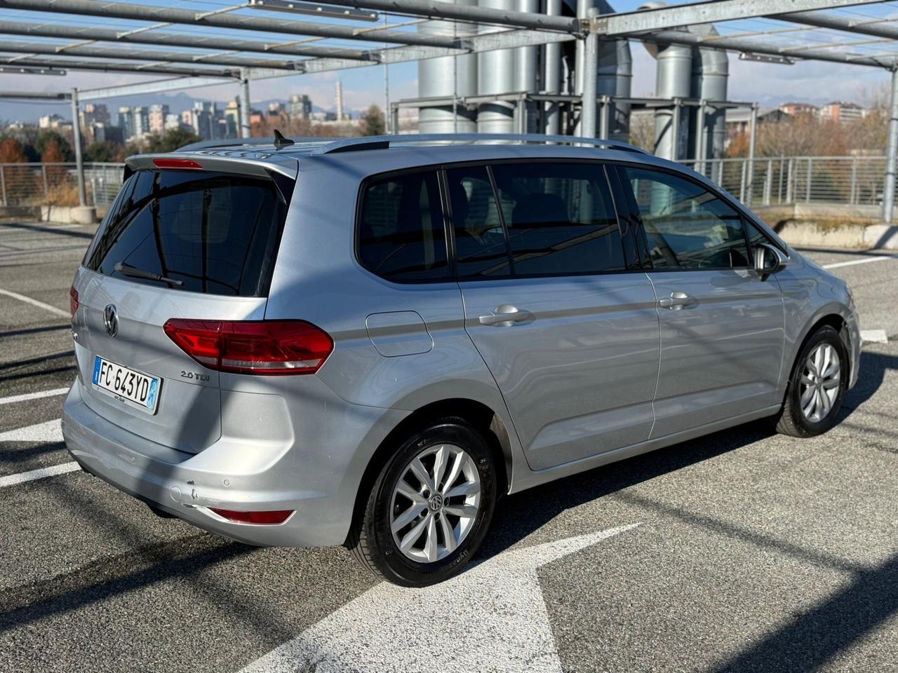 Volkswagen Touran 2.0 TDI 150 CV SCR DSG Executive BlueMotion Tech.