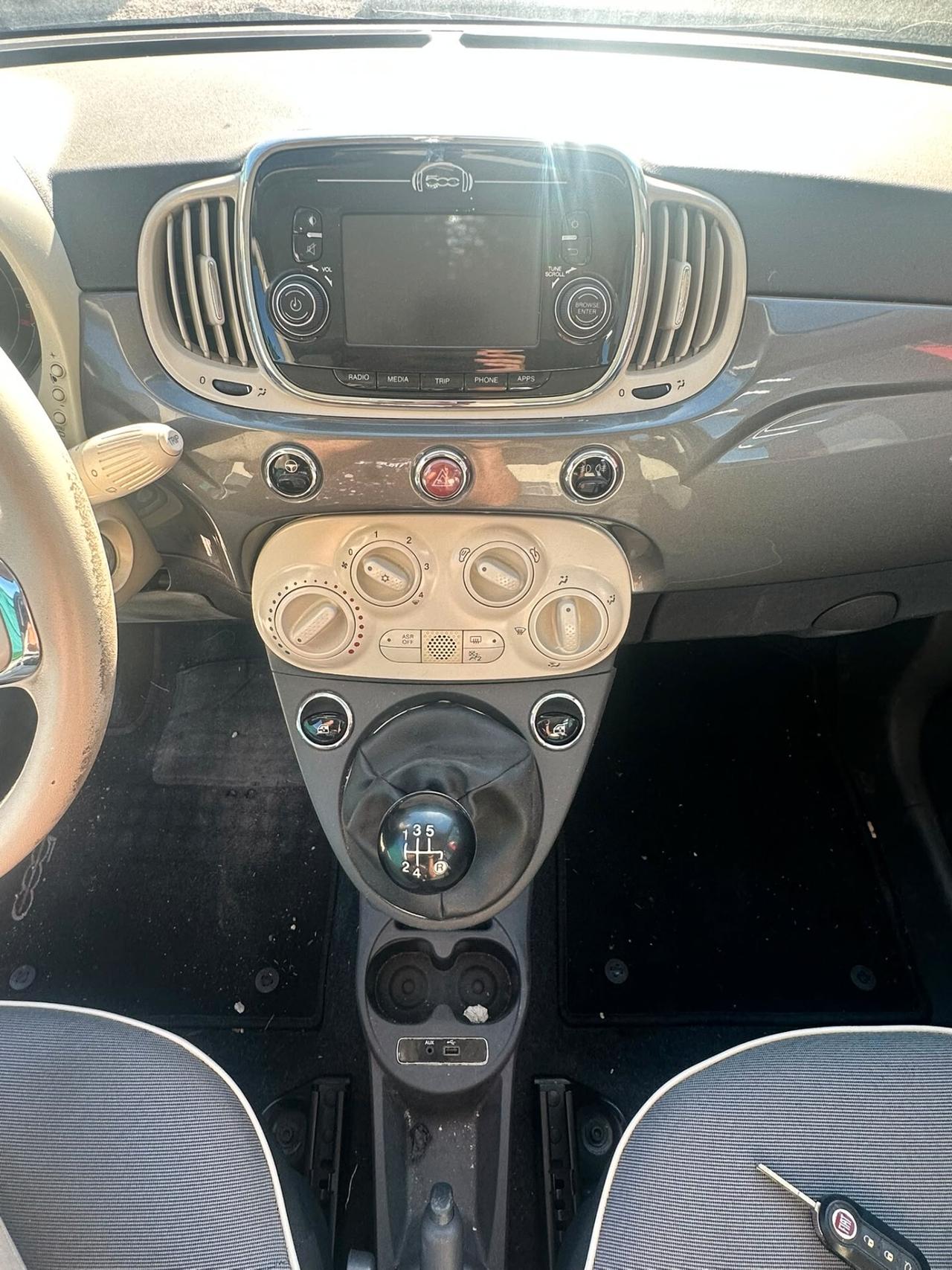 Fiat 500 2017 1.2 Lounge LEGGI
