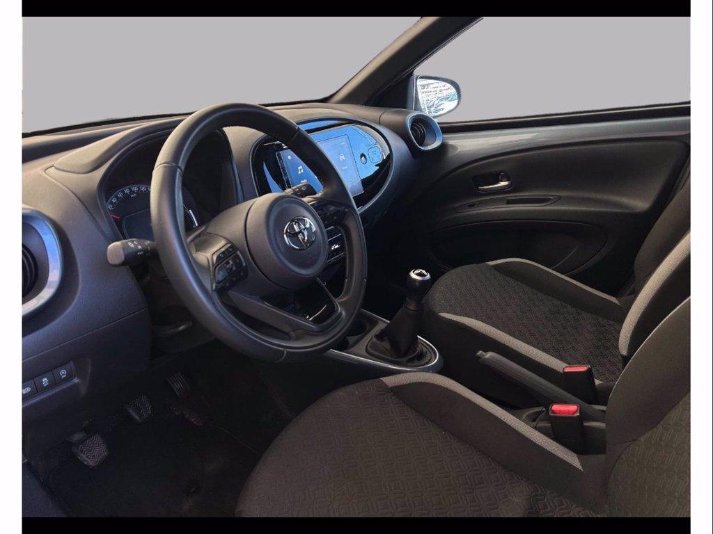 TOYOTA Aygo x 1.0 active 72cv del 2024