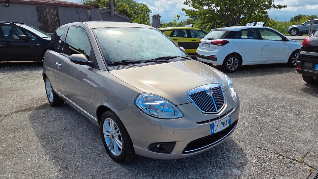 Lancia Ypsilon 1.4 Oro Ecochic GPL