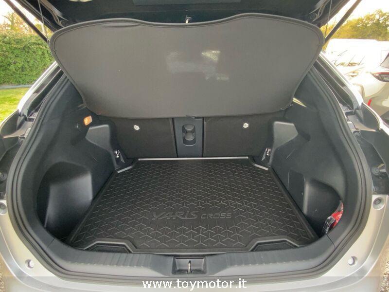Toyota Yaris Cross 1.5 Hybrid 5p. E-CVT AWD-i Adventure