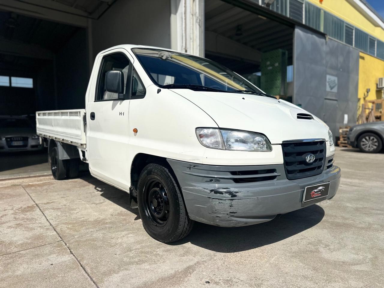 Hyundai H-1 2.5 TDI Autocarro CASSONATO FISSO 3 POSTI