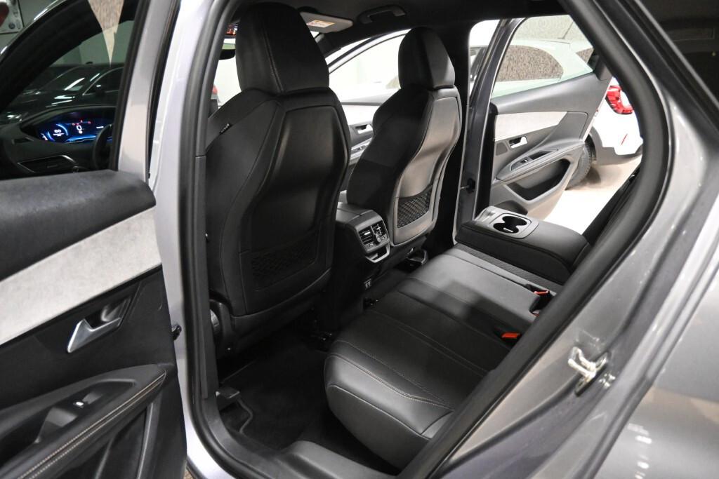 PEUGEOT 3008 1.2 130CV GT *2024 *9000KM