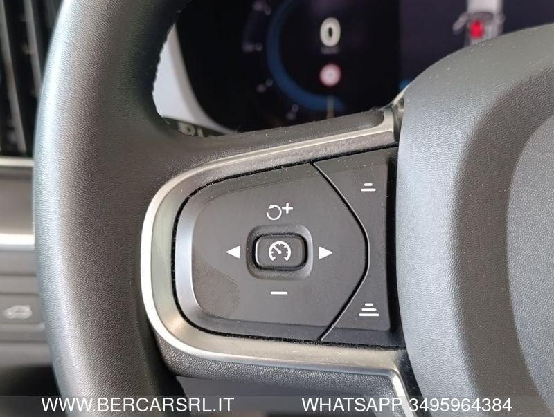 Volvo XC60 XC60 B4 (d) AWD automatico Essential