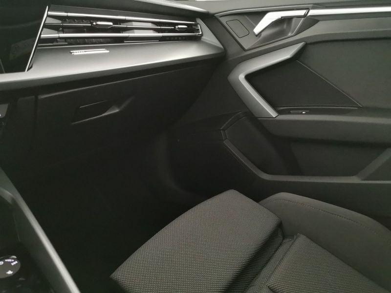 Audi A3 allstreet 2.0 tdi Identity Contrast 150cv s-tronic