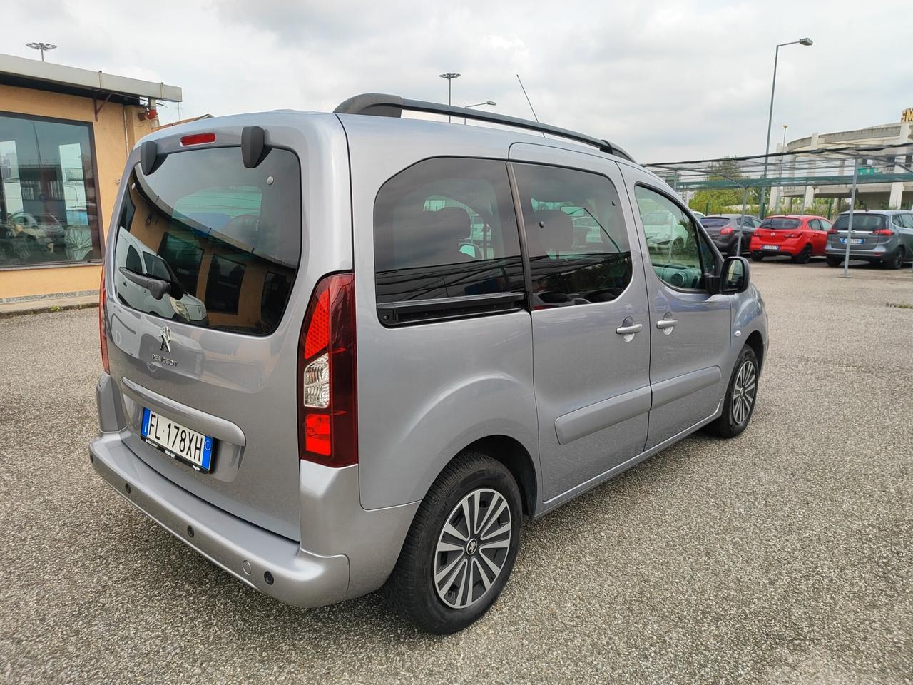 Peugeot Partner Tepee BlueHDi 100 Active