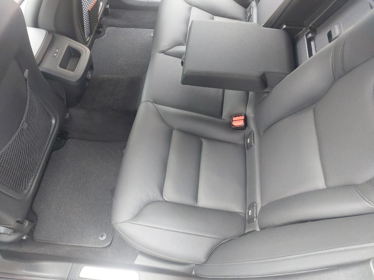 Volvo V90 Cross Country B4 (d) AWD Business Plus Auto