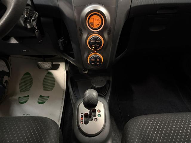 TOYOTA Yaris 1.3 5 porte M-MT Sol