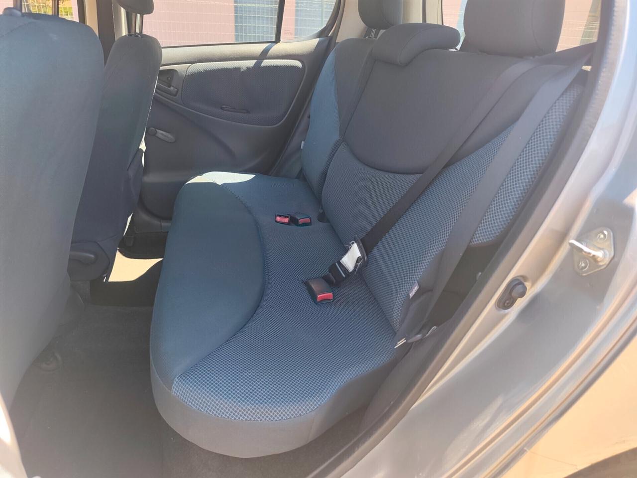 Toyota Yaris 1.0i Benz euro 4 5 porte