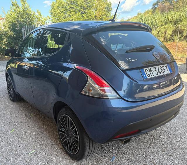 LANCIA Ypsilon 1.0 FireFly 5 porte S&S Hybrid Gold