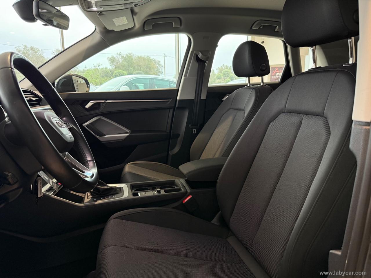 AUDI Q3 35 TDI S tronic Business Advanced