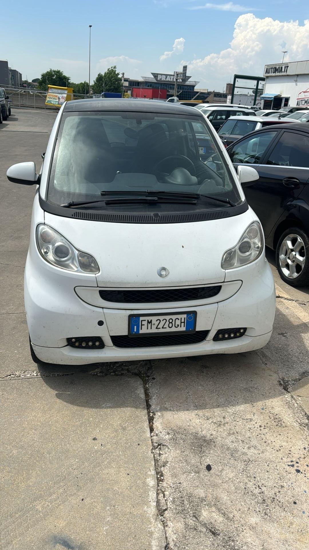 Smart ForTwo 1000 52 kW MHD coupé pure