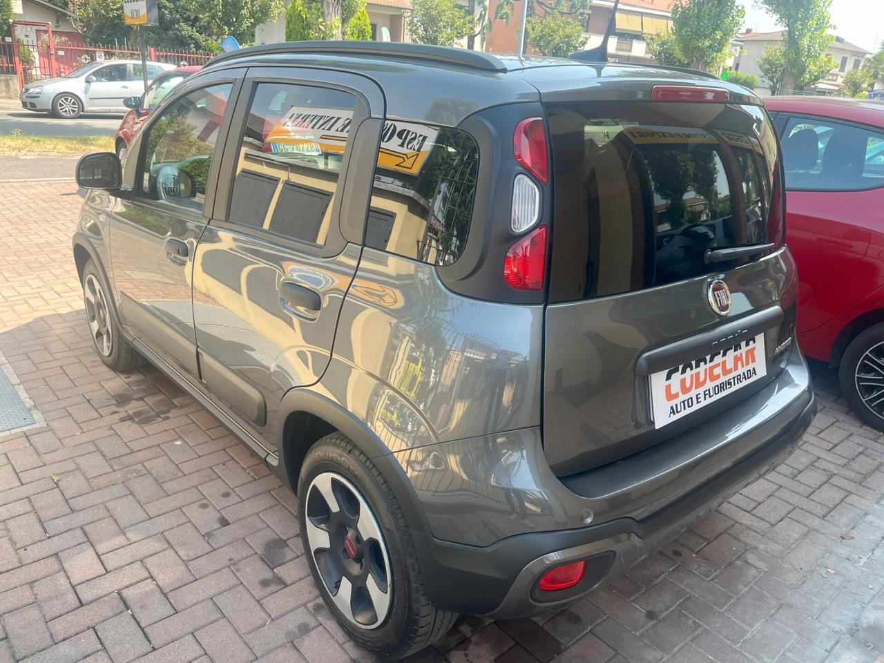 Fiat Panda 1.0 FireFly S&S Hybrid City Cross - Clima automatico - Fedinebbia - Touch screen