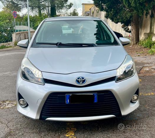 Toyota yaris automatica