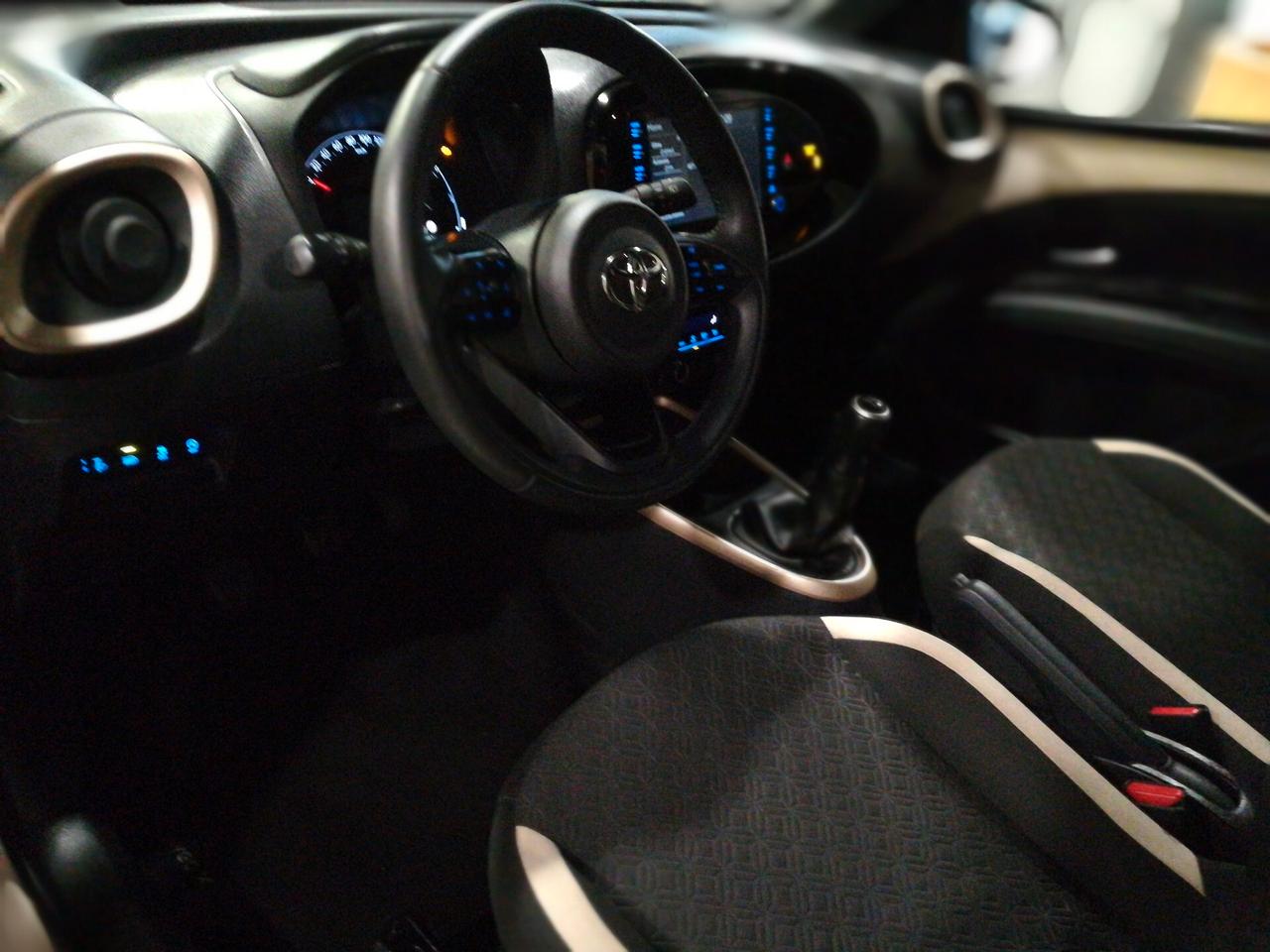 Toyota Aygo X 1.0 VVT-i 72 CV 5 porte Lounge