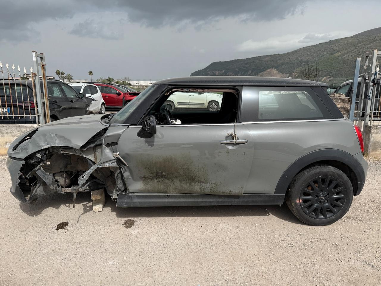 MINI COOPER D ANNO 2019 1.5 DIESEL 116 CV *SINISTRATA