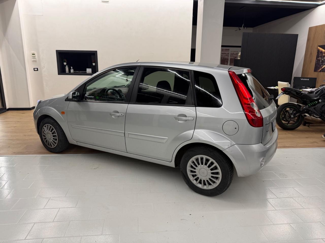 Ford Fiesta 1.4 TDCi 5p. Ghia