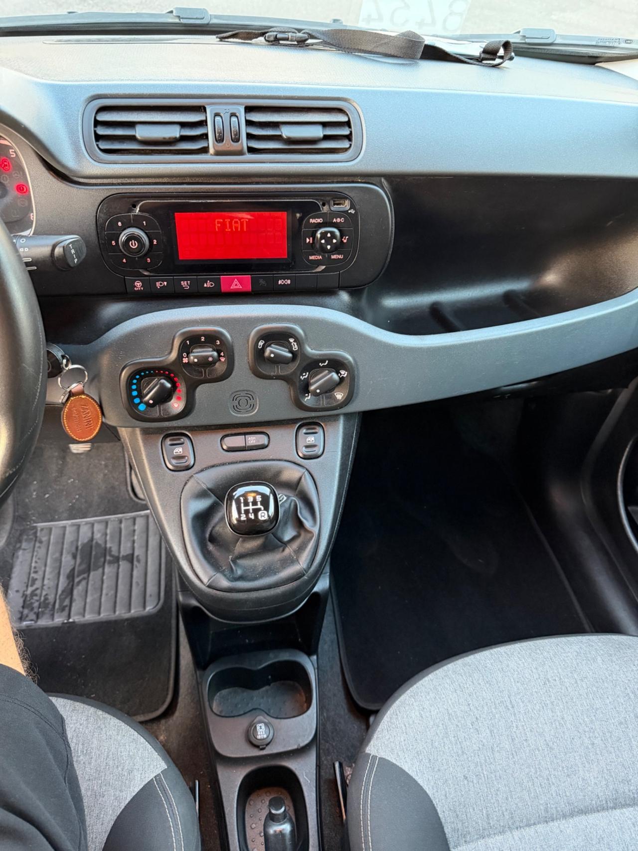 FIAT PANDA 1.2 LOUNGE UNICO PROPRIETARIO 65.000Km