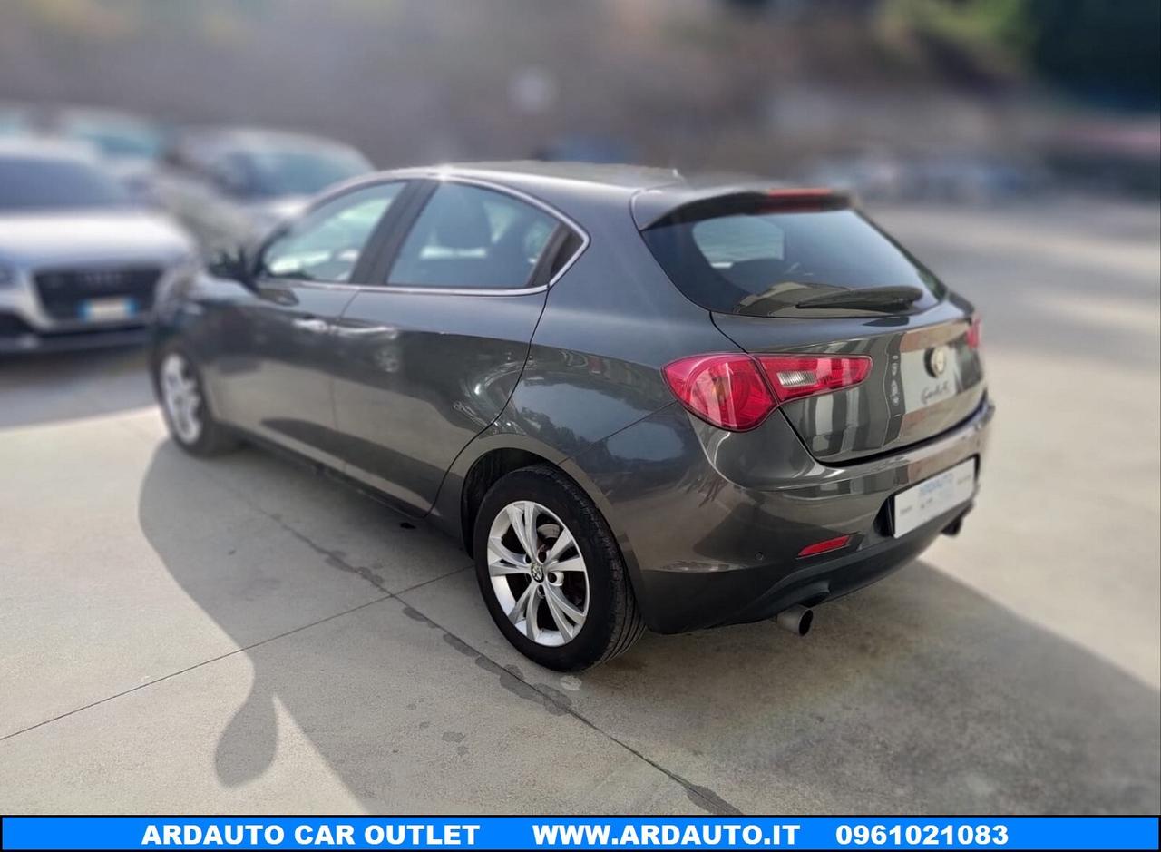 Alfa R. Giulietta 2.0 Jtdm Distinctive 140 cv