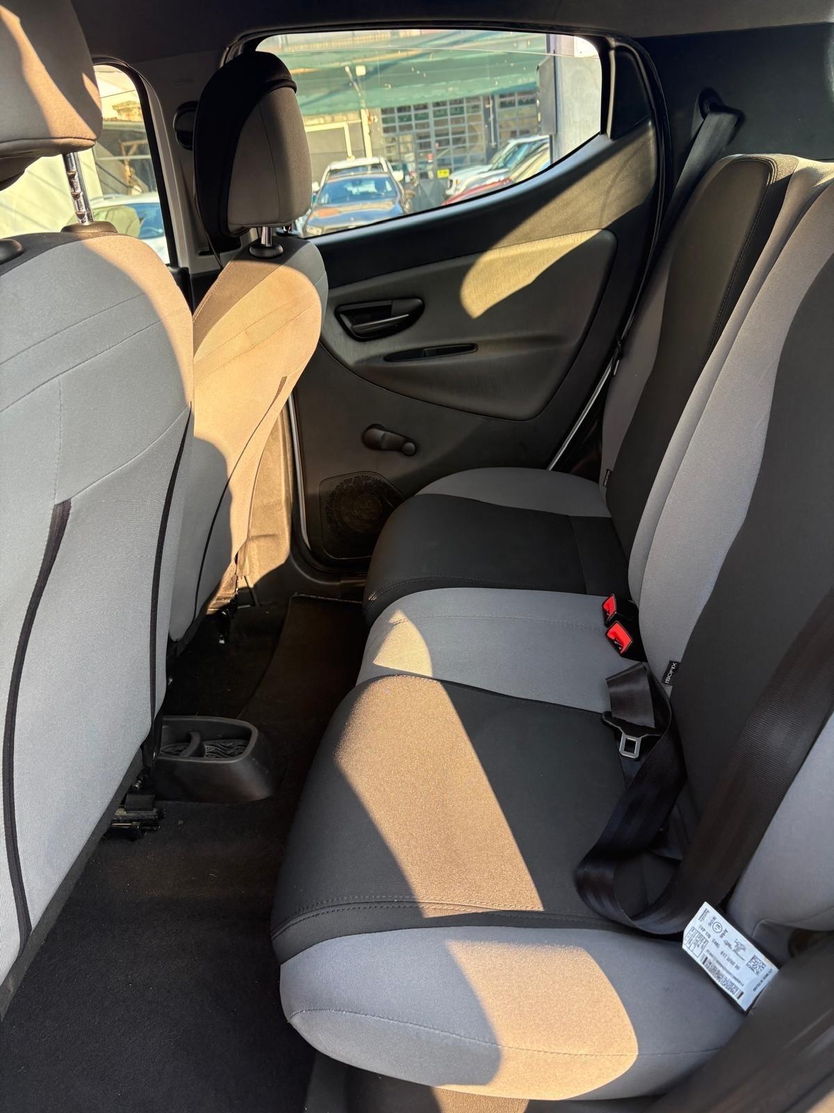 Lancia Ypsilon 0.9 TwinAir 85 CV GAS Ecochic Gold