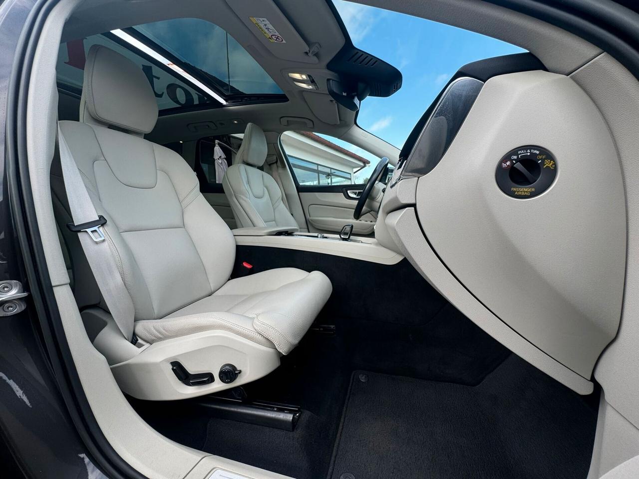 Volvo XC 60 XC60 B4 (d) AWD automatico Plus Bright
