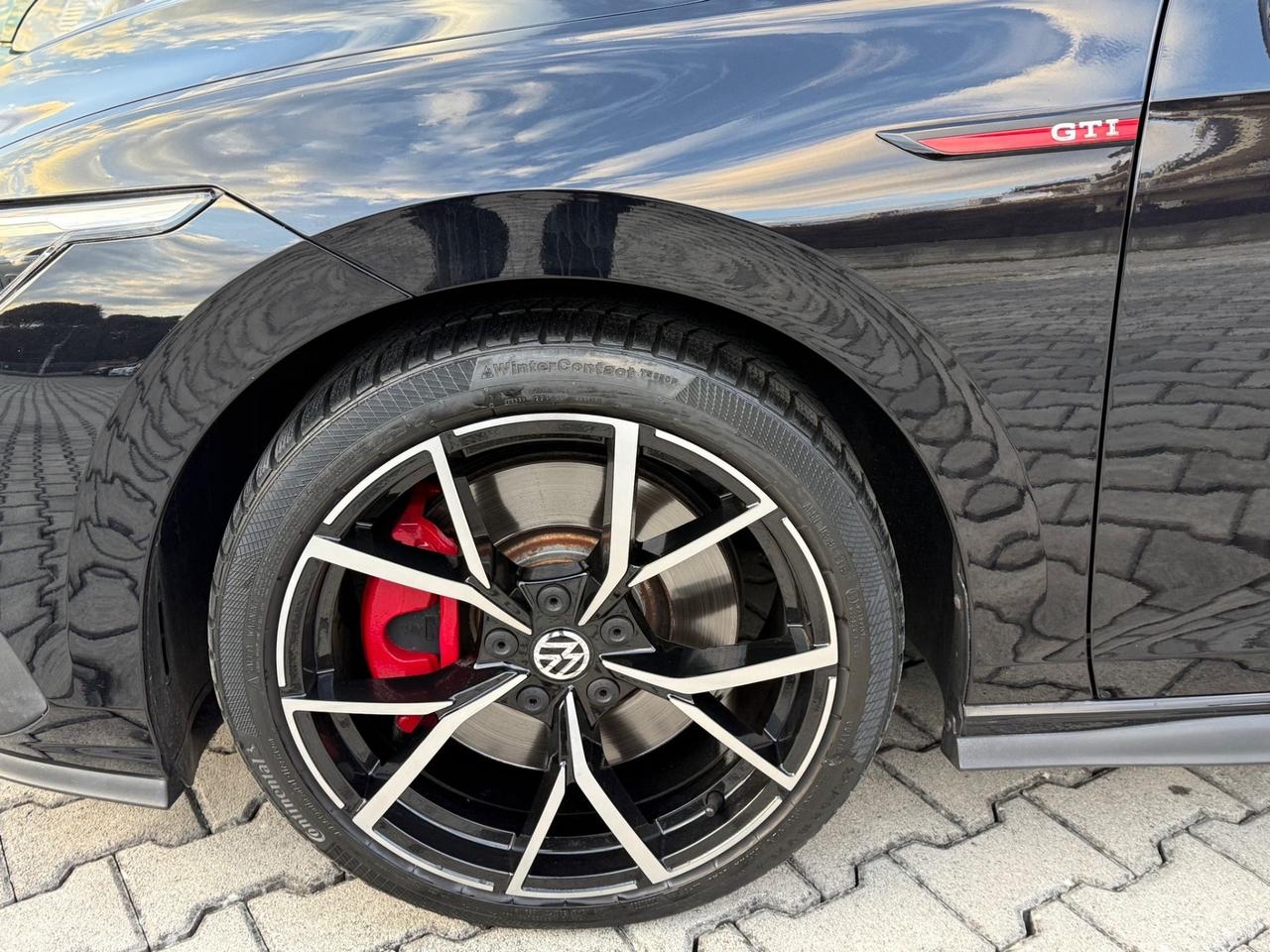 VOLKSWAGEN GOLF 8 GTI 245 CV TETTO APRIBILE 2021