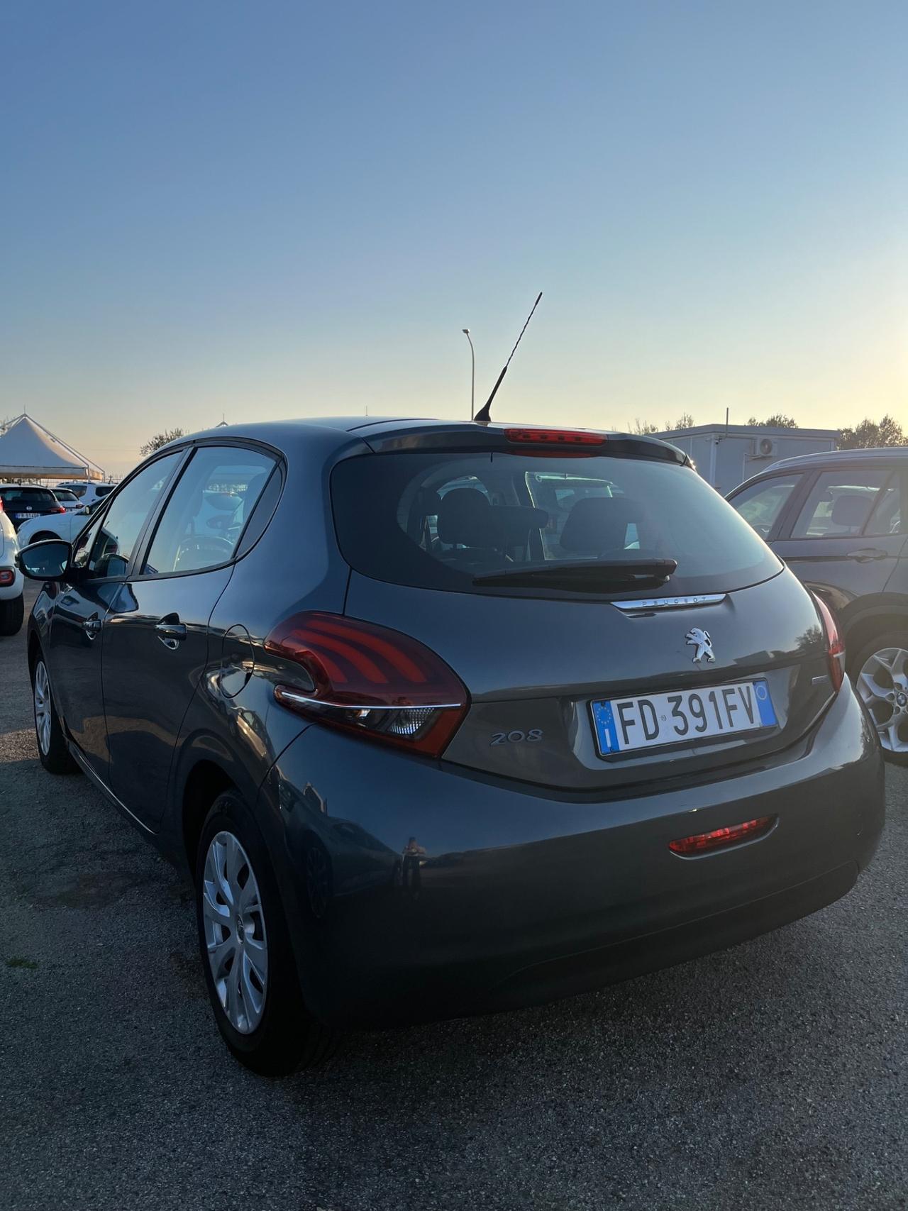Peugeot 208 BlueHDi 75 5 porte Allure