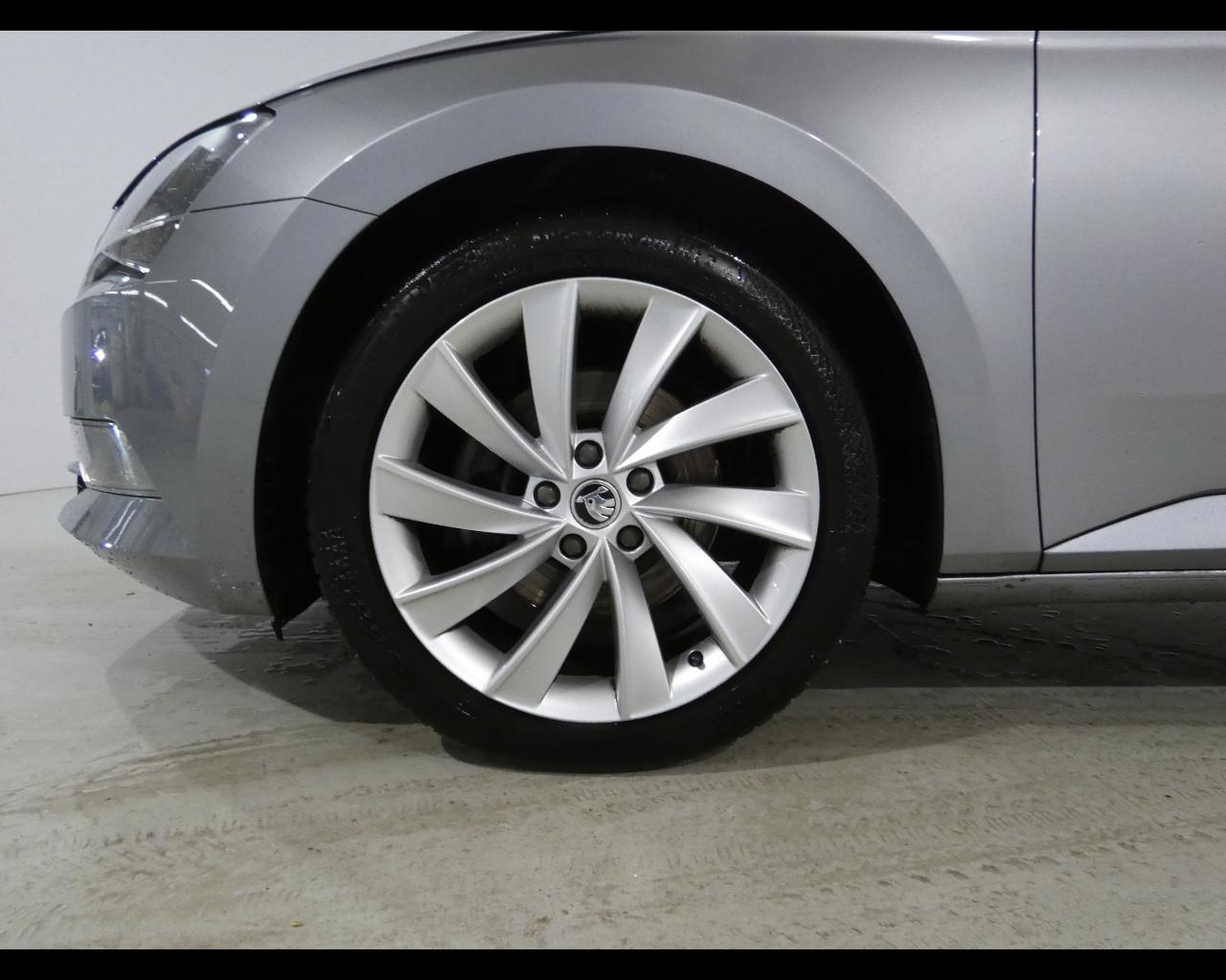 SKODA Superb 3ª serie - Superb 2.0 TDI 150 CV SCR DSG Wagon Executive