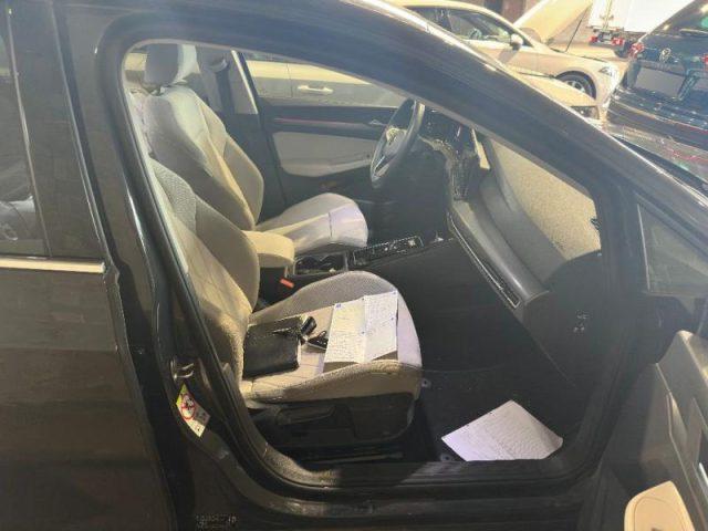 VOLKSWAGEN Golf 1.5 TGI 130cv DSG STYLE Fari IQ.Light, ErgoActive