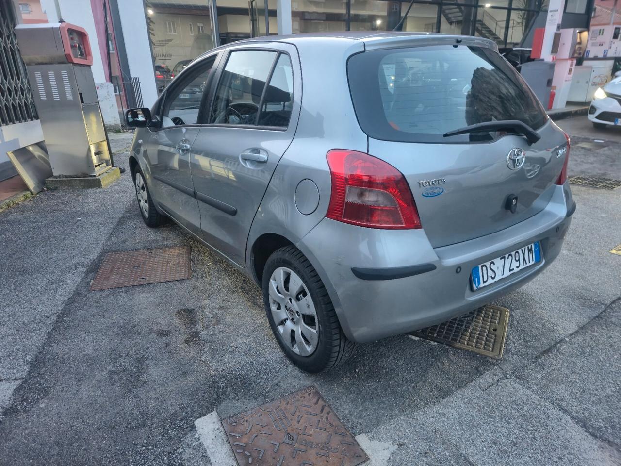 Toyota Yaris 1.0 5 porte