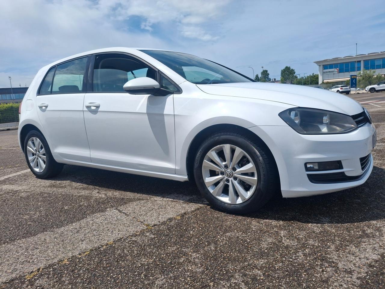 Volkswagen Golf 7--1.6 TDI 105cv. Highline BlueMotion Technology