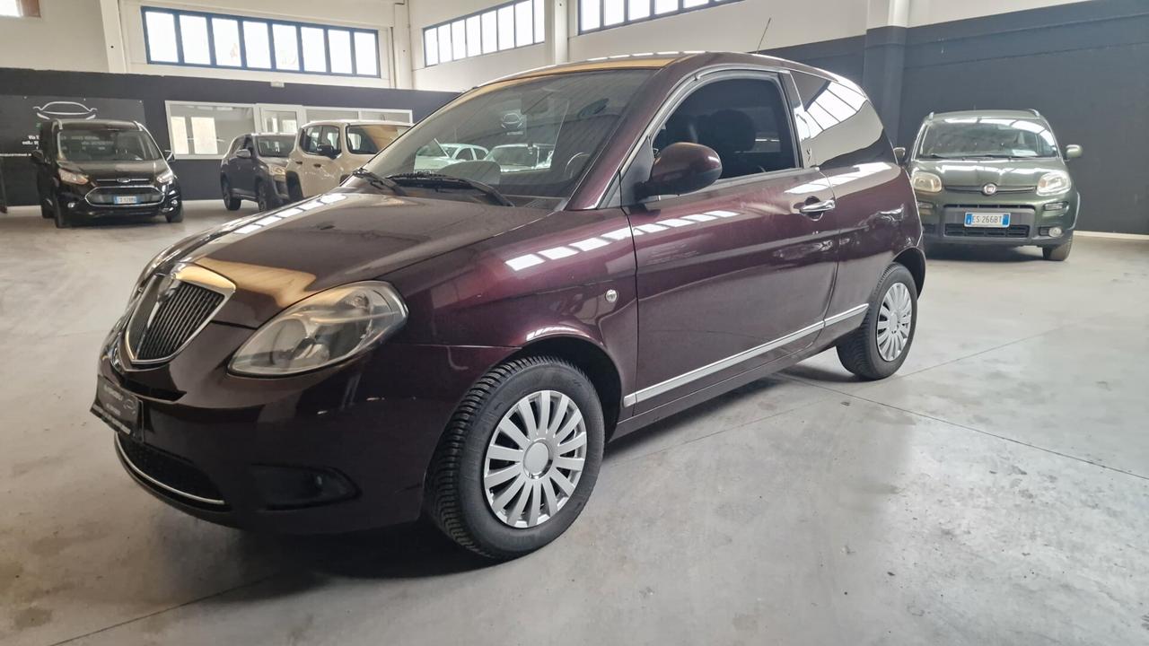 Lancia Ypsilon 1.3 MJT 75 CV Elle